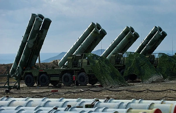 Đặt tên lửa S-400 ở Crimea, Nga nắm gọn Biển Đen