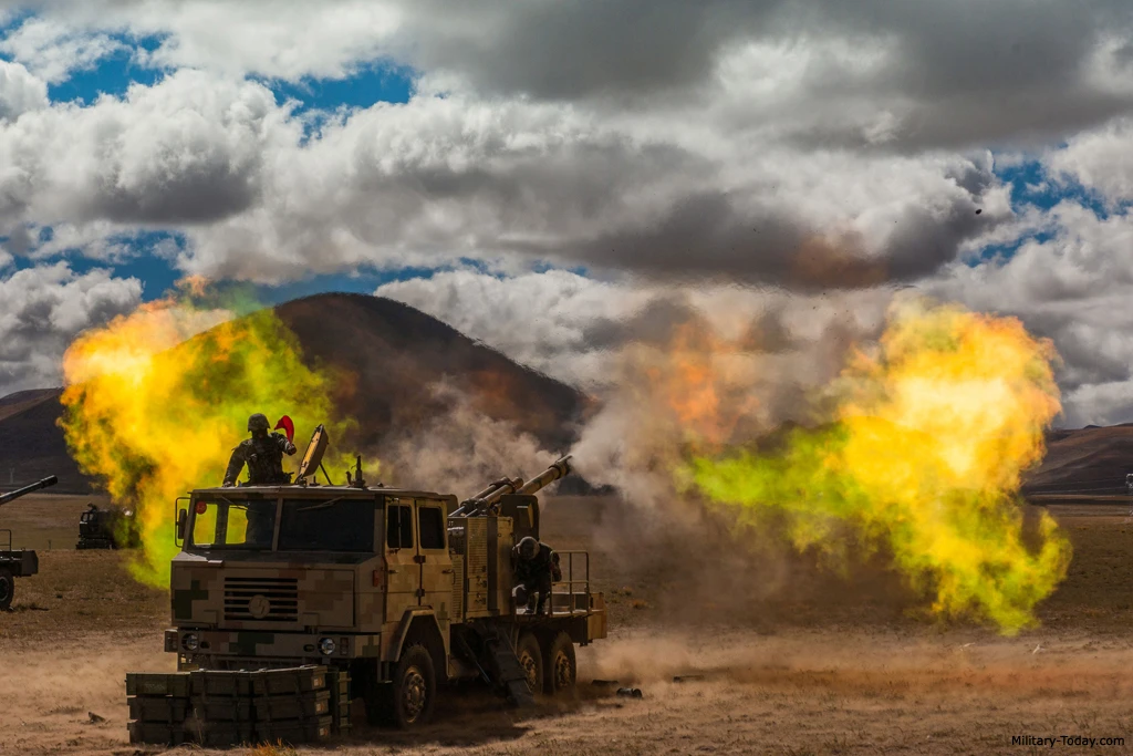 Ngỡ ngàng: Quân đội Lào sở hữu pháo tự hành tối tân