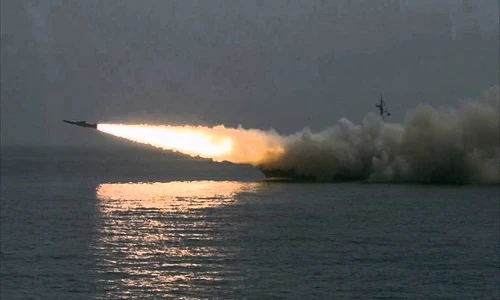 Ngược đời: Hải quân Nga "cải lão hoàn đồng" siêu chiến hạm