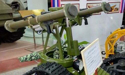 Bất ngờ hỏa lực “khủng” trên robot chiến đấu của Lào