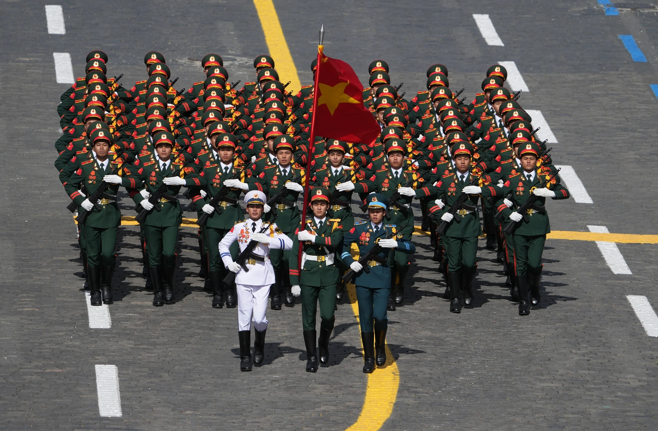 Ấn tượng hình ảnh Việt Nam duyệt binh cùng các nước tại Quảng trường Đỏ