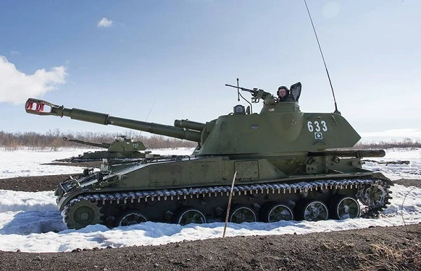 Cận cảnh "đại bác SU-152" của Quân đội Nga chiến đấu