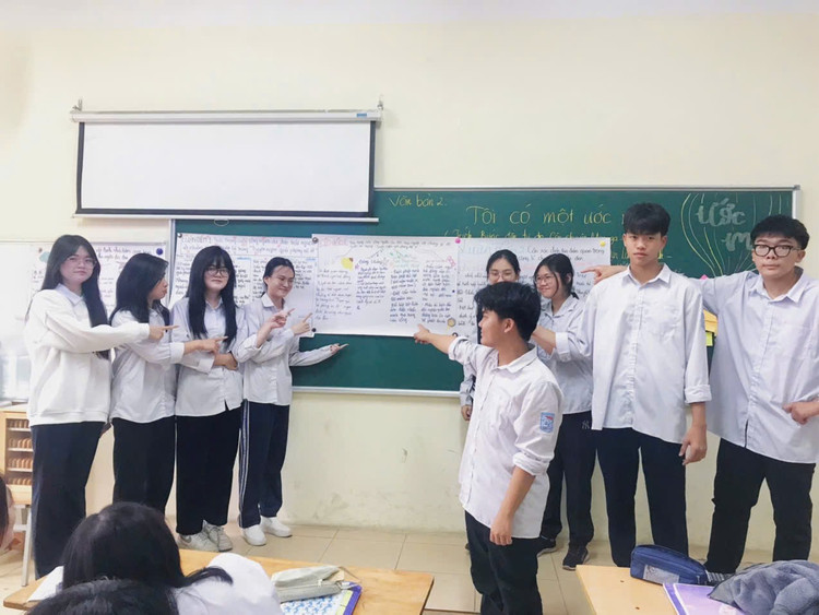 From being afraid of studying, children are gradually taught to love Literature. Photo: NVCC. 3.jpg