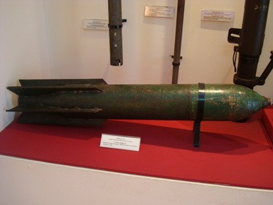 Las bombas volantes producidas por Vietnam se basan en el diseño de los cohetes alemanes V1 y V2. Fuente de la foto: Quansuvn. 3.jpg