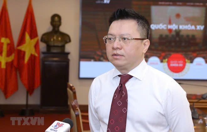 Journalist Le Quoc Minh, Mitglied des Zentralkomitees der Partei, stellvertretender Leiter der zentralen Propagandaabteilung, Präsident der vietnamesischen Journalistenvereinigung, Chefredakteur der Zeitung Nhan Dan. tbt-bao-nhan-dan.jpg