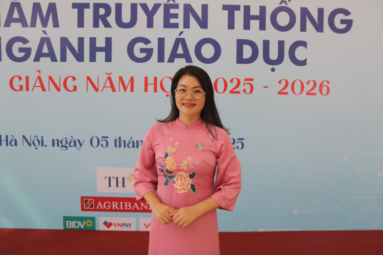 Cô Nguyễn Thị Hương, giáo viên Trường THCS Dịch Vọng (Cầu Giấy, Hà Nội). co-giao-3.jpg