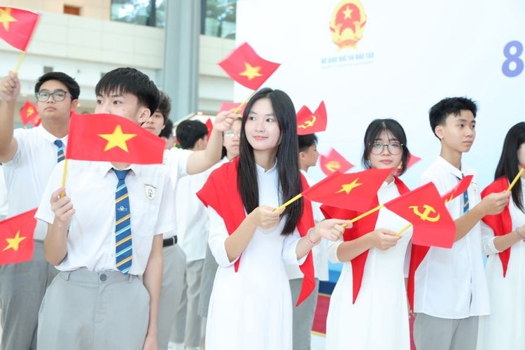 Gương mặt hân hoan của các học trò trong Lễ Khai giảng đặc biệt. img-5500.jpg