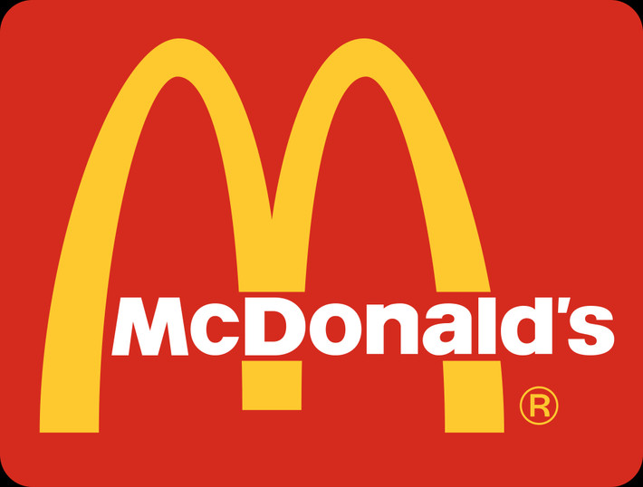 6. McDonald’s với giá trị thương hiệu: 39,9 tỷ USD. Mặc dù nhiều lần dính những bê bối về chất lượng thực phẩm gần đây nhưng McDonald’s vẫn là thương hiệu thức ăn nhanh được hàng triệu người trên thế giới yêu thích.