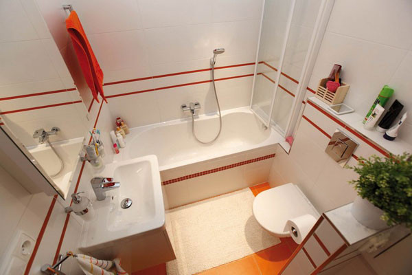 Bạn cũng có thể làm phòng tắm thêm phần ấm cúng bằng cách điểm xuyết những chi tiết nhỏ màu sắc.