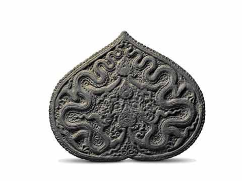 Lá đề chạm hình rồng Đá thời nhà Lý (thế kỷ 11 – 13).