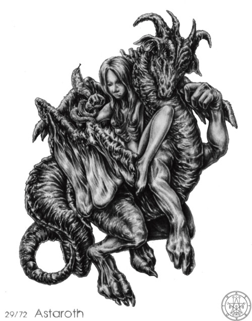 8. Astaroth là một Công tước của Địa ngục, có hình dáng thiên thần xinh đẹp, cưỡi trên lưng một sinh vật có đầu giống rồng, cầm trên tay một con rắn, hơi thở độc chết người. Nó có khả năng đưa con người trở về quá khứ lẫn tương lai.