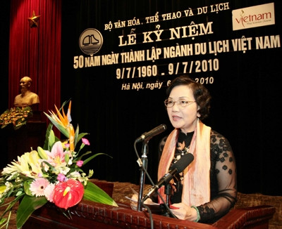 Bà Võ Thị Thắng phát biểu trong một sự kiện kỷ niệm 50 năm thành lập ngành du lịch Việt Nam.
