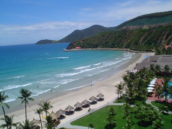 Những điểm đến hấp dẫn ở Nha Trang mà du khách thường xuyên lui đến là những hòn đảo thuộc Vịnh Nha Trang, Six Senses Ninh Vân Bay...