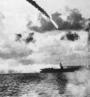 2. Trận chiến trên biển Philippines diễn ra từ ngày 19 - 20/6/1944, là trận đánh giữa Nhật Bản với Mỹ. Khi đó, 700 máy bay của Nhật đã phải oằn mình chống lại 1.000 chiến đấu cơ của Mỹ khi diễn ra một trong những trận đánh mang tính quyết định nhất trong thời gian diễn ra Chiến tranh thế giới 2.