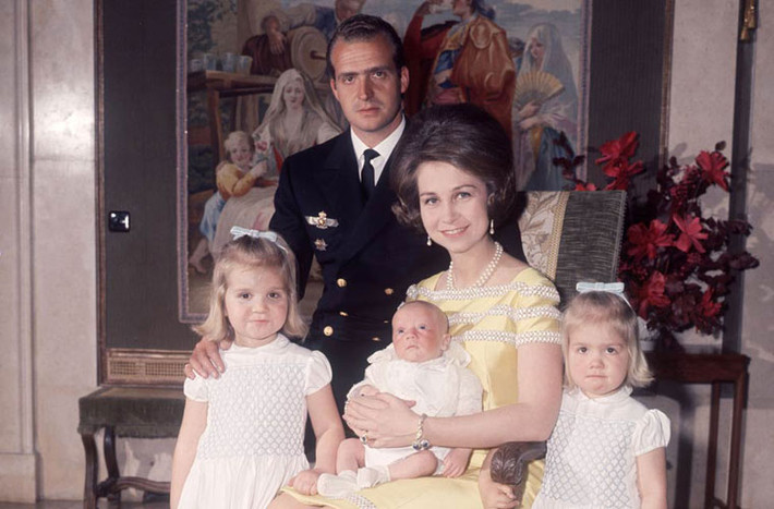 Năm 1968, vợ chồng Hoàng tử Juan Carlos đón sự chào đời của Hoàng tử Asturias, Felipe – người sẽ nối nghiệp ông trở thành vua Tây Ban Nha. Trước đó, vợ chồng Hoàng tử Juan Carlos đã có 2 con gái Infanta Elena và Infanta Cristina.