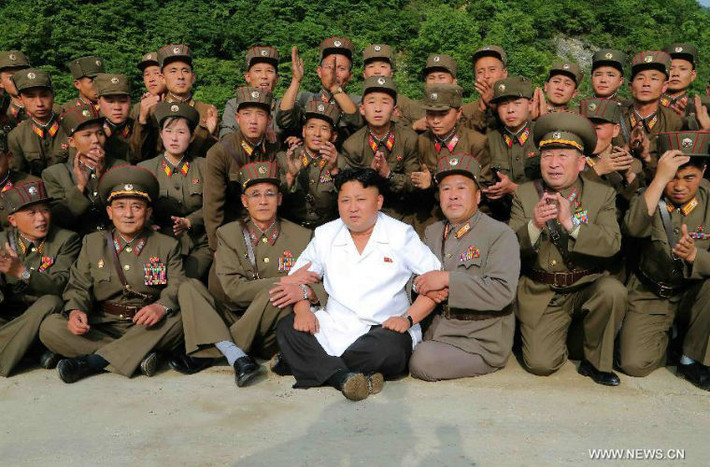 Theo thông tấn xã KCNA của Triều Tiên, lãnh tụ Kim Jong-un đã trực tiếp theo dõi quá trình phóng tên lửa dẫn đường trong cuối tuần vừa qua.