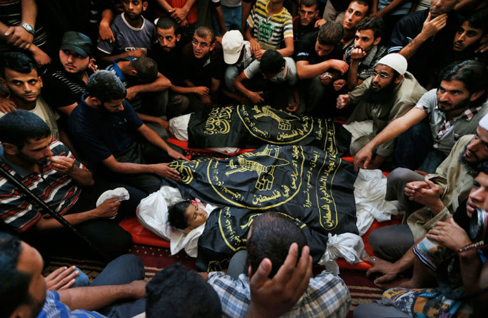 3 trẻ em Palestine thiệt mạng do Israel không kích vào dải Gaza.