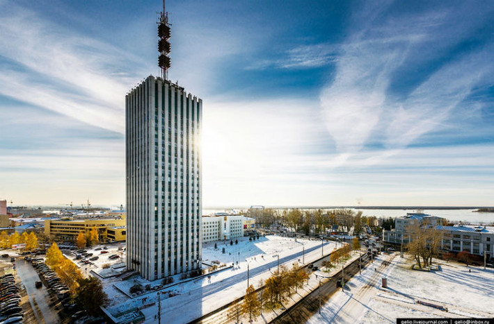 Thành phố Arkhangelsk có dân số 350.000 người.
