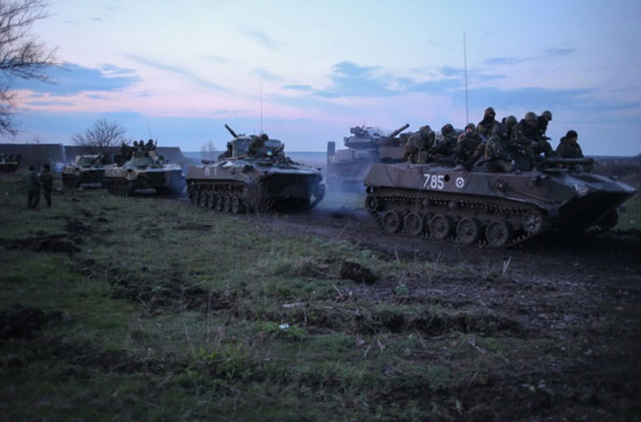 Lực lượng bọc thép của Quân đội Ukraine đang tiến về phía thành phố Sloviansk.