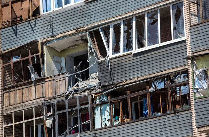 Người dân làng Semenovka, ngoại ô Slavyansk cho biết, không còn căn nhà nào trong làng còn nguyên vẹn.