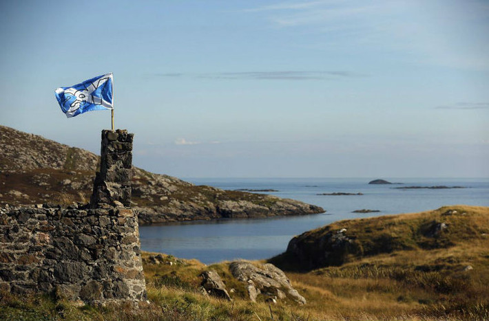 Lá cờ của phong trào ủng hộ Scotland tách ra khỏi Liên hiệp Anh.