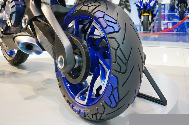 Hiện, Yamaha chưa công bố thông số kĩ thuật chi tiết của mẫu xe này, ngoại trừ chi tiết sử dụng hệ dẫn động dây đai trong thiết kế.