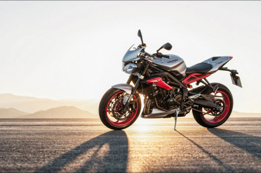 Đại diện cho nền công nghiệp xe mô tô của Anh, hãng Triumph giới thiệu mẫu xe phiên bản 2015 Triple Rx Special Edition.