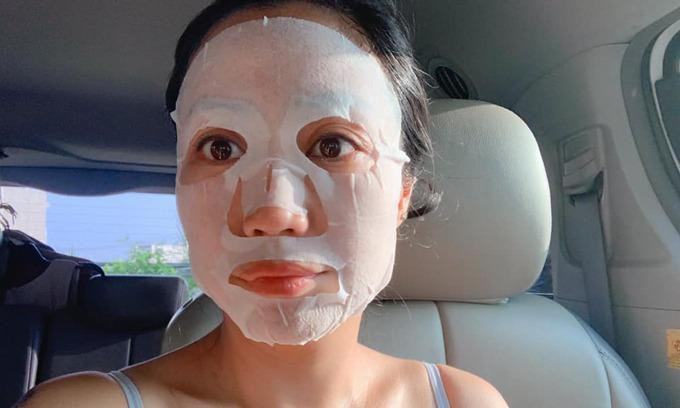 ần đắp mặt nạ khác của Ốc Thanh Vân, vẻ ngộ nghĩnh vẫn chưa hề "rơi rụng".