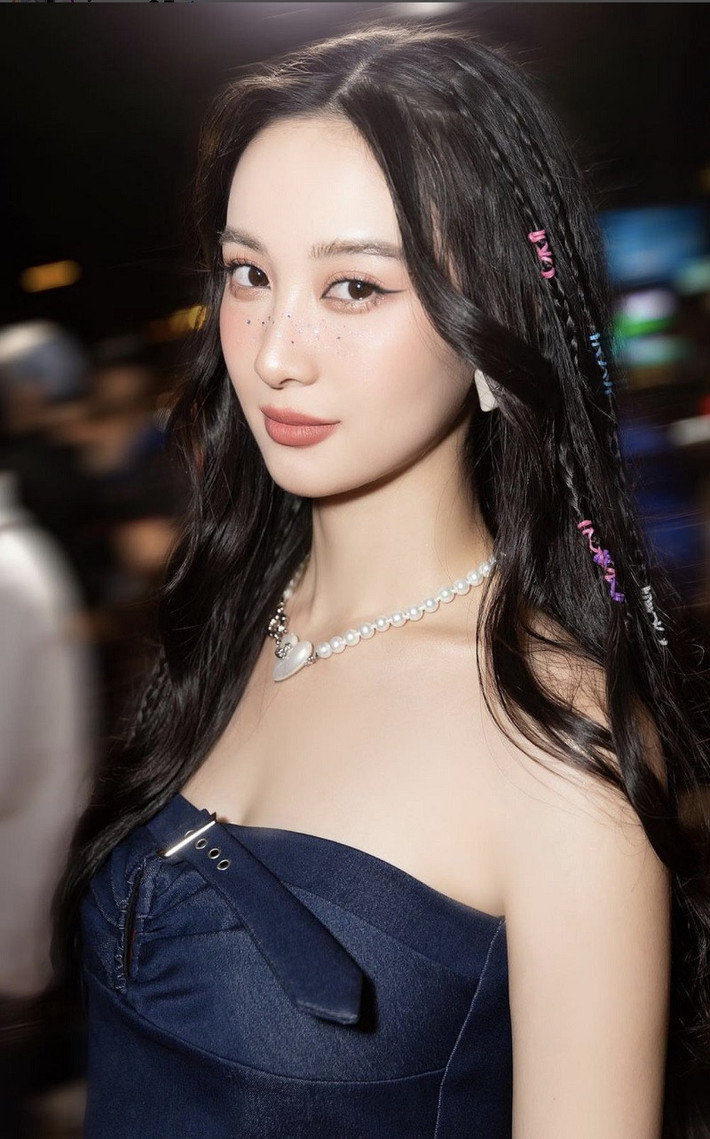 Jun Vũ với hình tượng lạnh lùng.
