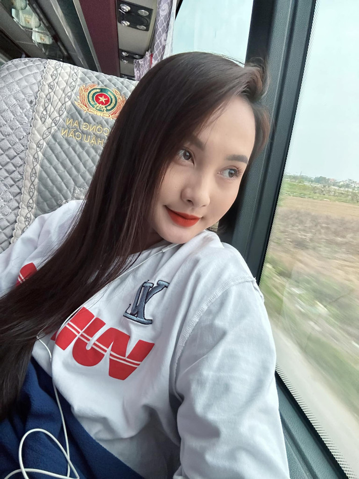 Diễn viên Bảo Thanh hoàn thành chuyến công tác kéo dài 1 tháng.