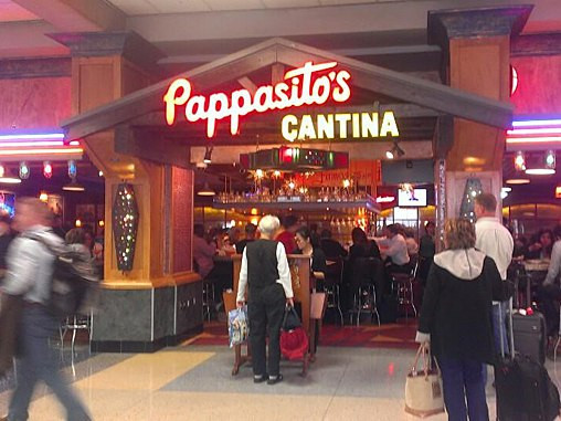 Tiếp đến là nhà hàng Pappasito's Cantina tại sân bay quốc tế Dallas-Fort Worth (Mỹ).