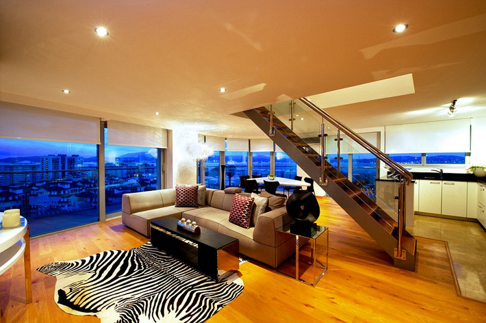 Căn hộ penthouse tại Ocean Marina Village, Gibraltar với không gian nội thất hết sức xa hoa và tiện nghi. Căn hộ được rao bán với giá gần 1,4 triệu USD.
