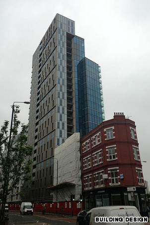 Tòa nhà Avant Garde tại London cũng được xem là một trong những tòa nhà xấu xí. Avant Garde được đánh giá là tòa nhà "quái dị" và có "quy mô kỳ quặc".
