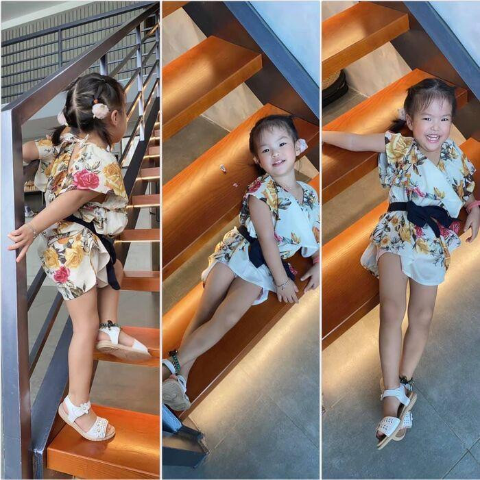 Và đây là thời trang giấu quần với đủ loại pose dáng trên cầu thang không khác gì người mẫu chuyên nghiệp. Sau khi đăng tải, những hình ảnh trên của con gái Lê Phương đã được dân tình thả tim và khen ngợi không ngớt vì quá đáng yêu.