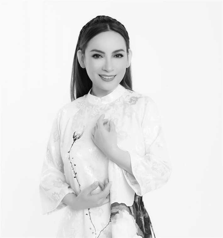 ##ss###style="text-decoration: underline;">Ca sĩ Phi Nhung qua đời trưa 28/9 tại Bệnh viện Chợ Rẫy, sau hơn 1 tháng chiến đấu với COVID-19, hưởng dương 51 tuổi. Cho tới thời điểm hiện tại, thông tin cụ thể về tang lễ cố ca sĩ chưa được nghệ sĩ Việt Hương - đại diện chính thức của gia đình - công bố.