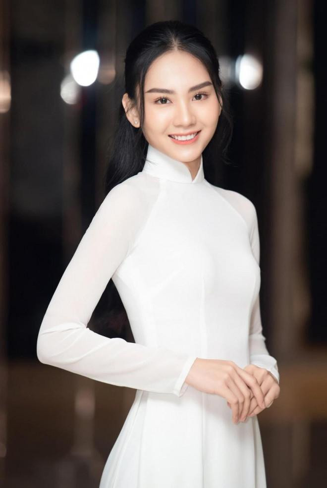 Năm 2018, Mai Phương đăng quang Hoa khôi Đại học Đồng Nai.
