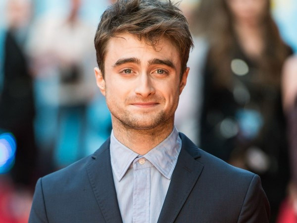 Nam diễn viên Daniel Radcliffe thì tự nhận vai Harry Potter trong trong loạt phim cùng tên giúp anh nổi danh khắp thế giới thật kinh khủng và anh rất ghét phải xem diễn xuất của mình. “Thật khó để xem một bộ phim như "Harry Potter and the Half Blood Prince" vì trong phim này tôi diễn không tốt”.