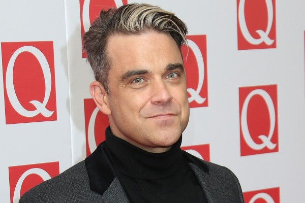 Nam ca sĩ Robbie Williams từng phải chống lại chứng trầm cảm và nghiện một thời gian dài. “Trầm cảm giống như kiểu bạn bị cảm nặng và cả ngày lúc nào cũng ủ dột, không có tâm trạng làm gì”.