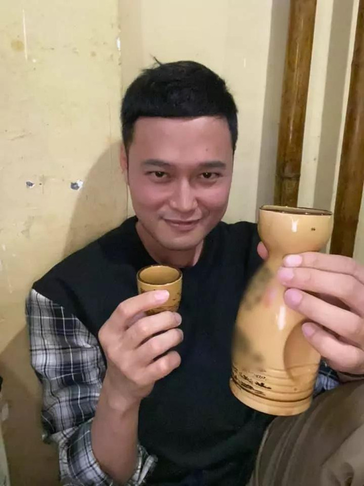 ộ dạng "khó đỡ" của Quang Vinh khi say rượu.