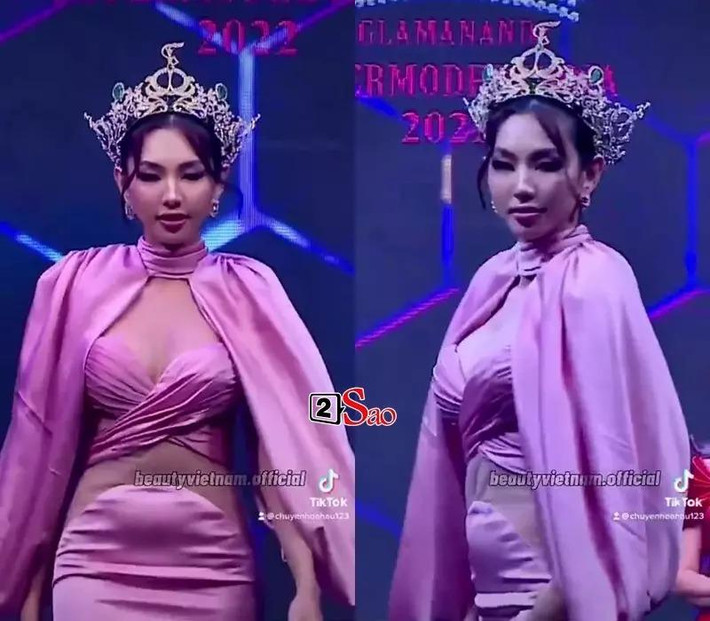 ở dĩ stylist than trời là bởi chính Thùy Tiên cũng nhiều lần khiến anh ngao ngán vì mặc sai. Đau đớn nhất là thiết kế hồng mà Miss Grand International 2021 mặc trong chuyến công tác Ấn Độ.