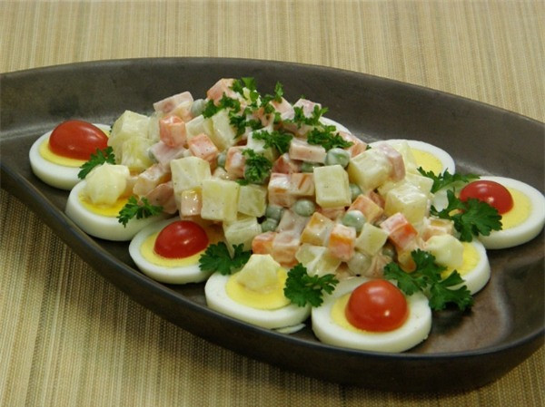 Món salad này thường được làm vào dịp năm mới.