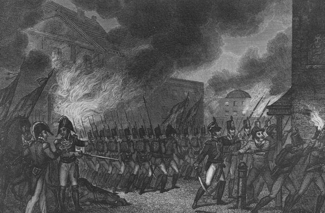 Sau đó, Mỹ đã cho xây dựng lại Nhà Trắng. Tổng thống James Monroe đã quay trở lại Nhà Trắng năm 1817 sau khi nơi này hoàn thành xây dựng. Khi đó, một cánh cổng sắt đã được xây dựng để bảo vệ căn cứ.