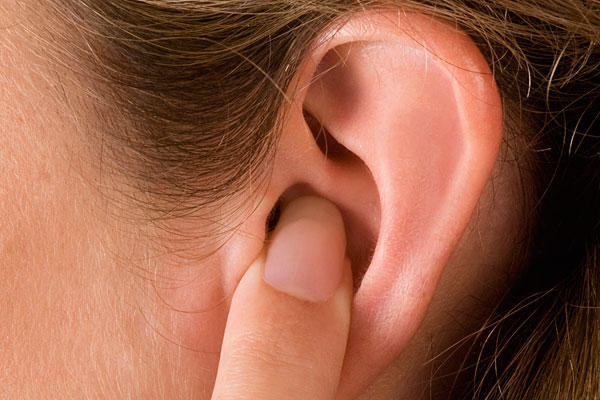 Số khác lại suy đoán tiếng ầm Taos có liên quan đến những quá trình kiến tạo địa chất, trong đó có các chuyển động kiến tạo hay chuyển động của các dòng magma phía dưới lớp vỏ mỏng của trái đất.