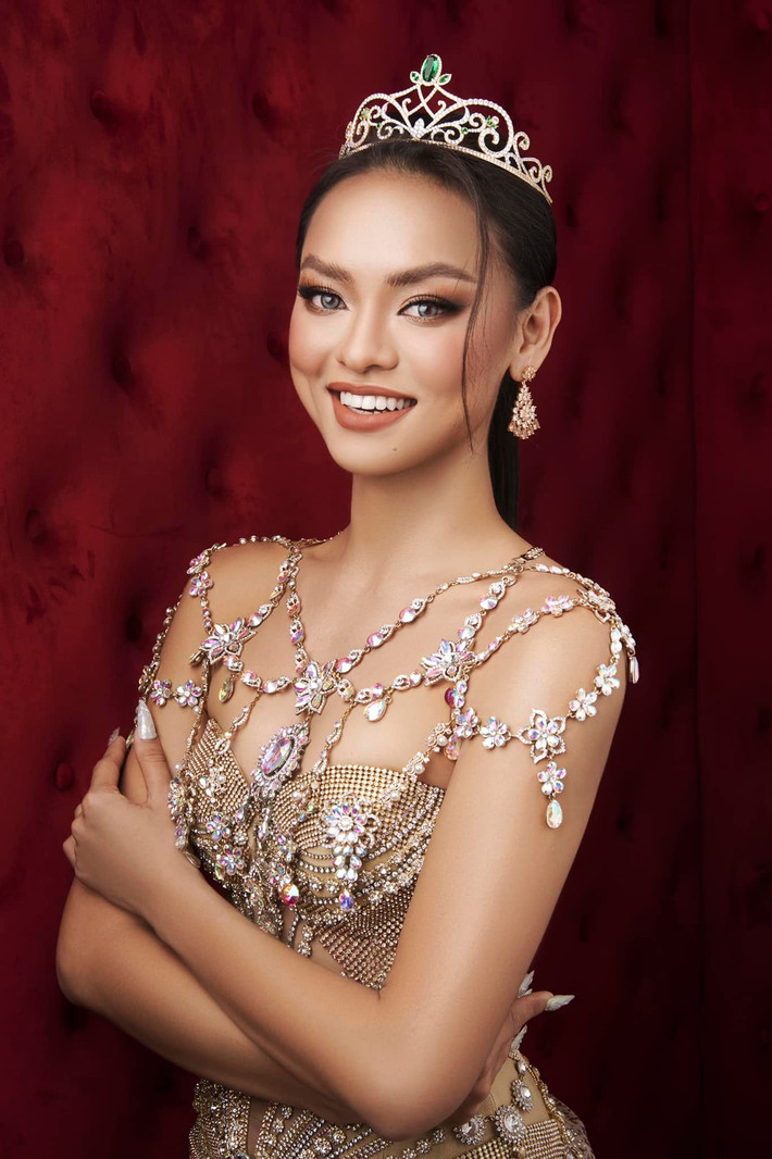 Mai Ngô ngày càng xinh đẹp sau đăng quang Á hậu.