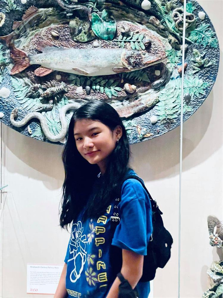 ô bé sở hữu ngoại hình xinh xắn, ưa nhìn.