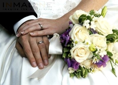 10. Mỗi năm, khoảng 220.000 cặp uyên ương kết hôn trong ngày Valentine.