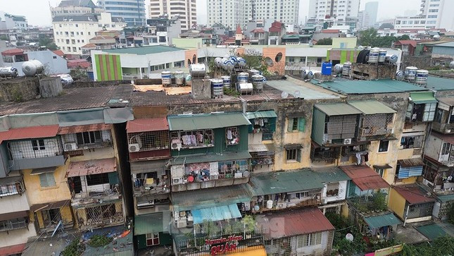 Với Khu tập thể Thành Công, thành phố yêu cầu quận Ba Đình nghiên cứu sâu hơn việc kết nối không gian hồ Thành Công với vườn hoa, cây xanh trong khu tái thiết, mở rộng các trục đường nội khu.