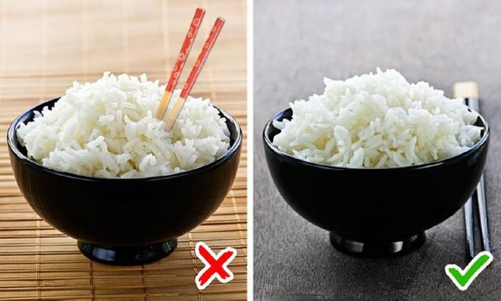 br/> Thứ hai thì có liên quan đến tang lễ, người xưa cũng thường làm điều này khi cúng tế cho người vừa qua đời. Người xưa rất coi trọng chuyện hiếu kính tổ tiên, thế nên đây chính là loại lễ nghi nghiêm túc. Việc trẻ em cắm đũa trên bát cơm là sự thể hiện không tôn trọng tổ tiên. *Thông tin mang tính chất tham khảo, chiêm nghiệm.