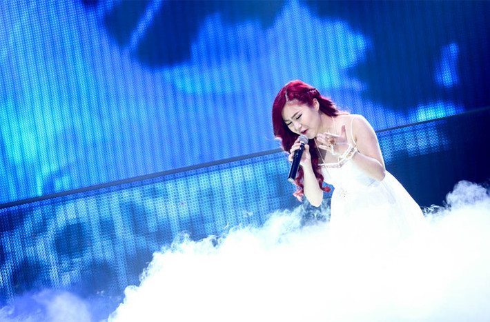 Khán giả ưu ái đặt cho Hương Tràm biệt danh "công chúa tuổi teen", "công chúa ballad" vì sự hồn nhiên, dễ thương của cô.