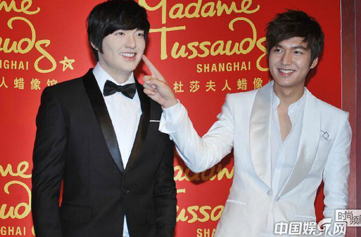 Bức tượng sáp của Lee Min Hoo ở Bảo tàng Tượng sáp Thượng Hải trông không đẹp trai và cuốn hút như nam tài tử ngoài đời thật.